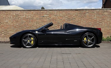 Ferrari 458 Spider 6
