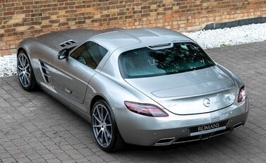 Mercedes-Benz SLS AMG 11