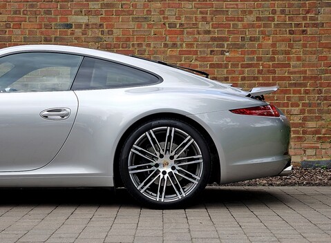 Porsche 911 (991) Carrera 23