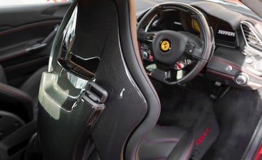 Ferrari 488 GTB 14