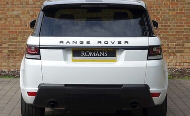 Land Rover Range Rover Sport 3.0 SDV6 HSE Dynamic 17