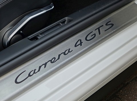 Porsche 911 (997) Carrera 4 GTS 9