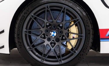 BMW M4 DTM Champion Edition 16