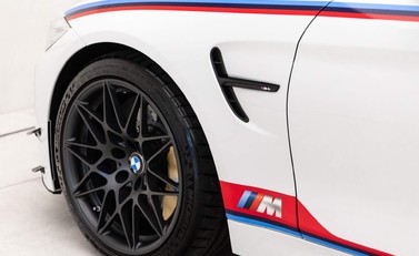 BMW M4 DTM Champion Edition 24