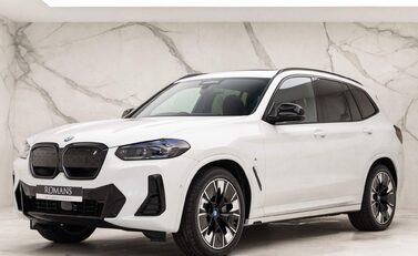 BMW Ix3 M Sport Pro 1