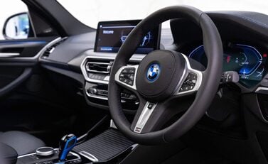 BMW Ix3 M Sport Pro 5