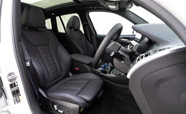 BMW Ix3 M Sport Pro 6