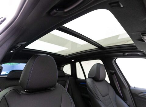 BMW Ix3 M Sport Pro 8