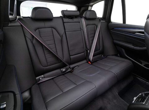 BMW Ix3 M Sport Pro 9