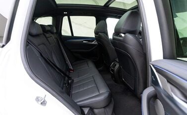 BMW Ix3 M Sport Pro 10