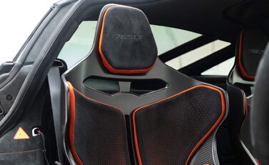 McLaren 765LT V8 SSG 8