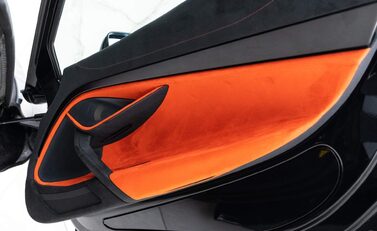 McLaren 765LT V8 SSG 17