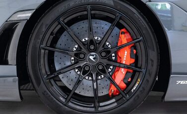 McLaren 765LT V8 SSG 18
