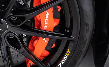 McLaren 765LT V8 SSG 26