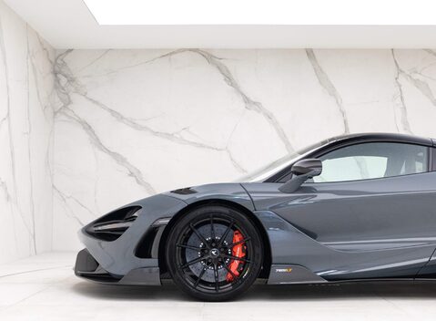 McLaren 765LT V8 SSG 32