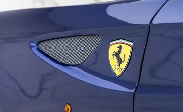 Ferrari FF V12 22