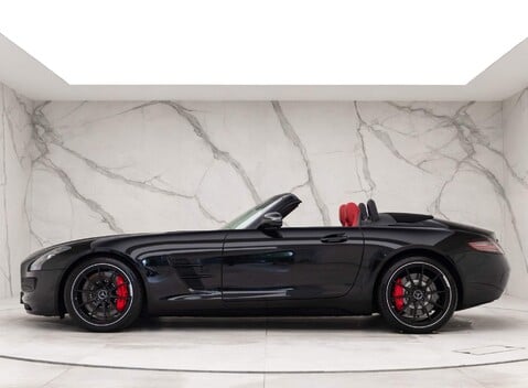 Mercedes-Benz SLS AMG ROADSTER 4