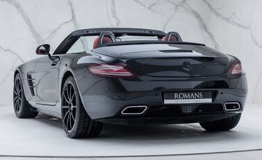 Mercedes-Benz SLS AMG ROADSTER 13