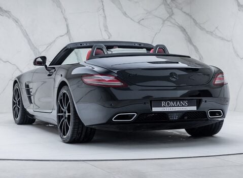 Mercedes-Benz SLS AMG ROADSTER 13