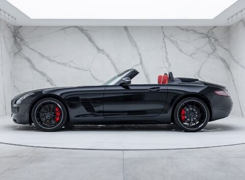 Mercedes-Benz SLS AMG ROADSTER 6