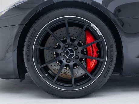 Mercedes-Benz SLS AMG ROADSTER