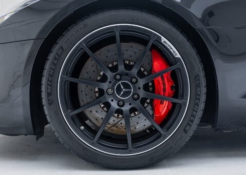 Mercedes-Benz SLS AMG ROADSTER
