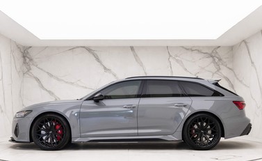 Audi RS6 Avant Carbon Black 3