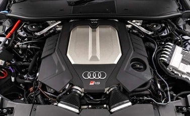 Audi RS6 Avant Vorsprung 32