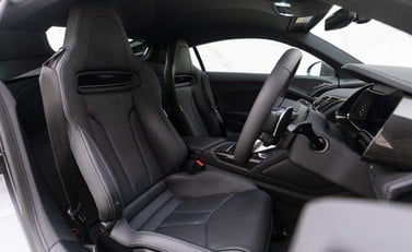 Audi R8 V10 Performance Carbon Black 6