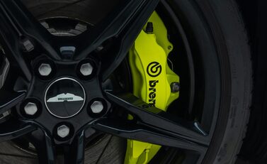 Aston Martin V8 Vantage AMR 33