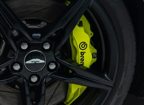 Aston Martin V8 Vantage AMR 33