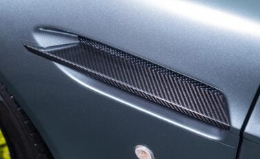 Aston Martin V8 Vantage AMR 34