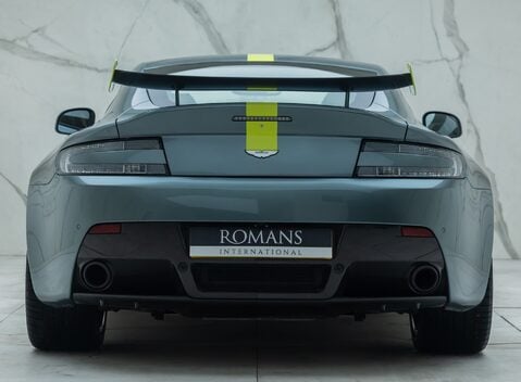 Aston Martin V8 Vantage AMR 8