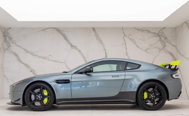 Aston Martin V8 Vantage AMR 2