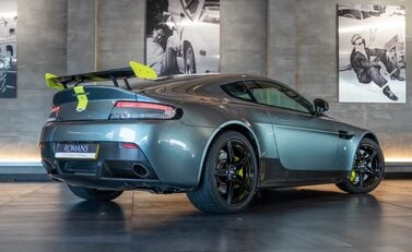 Aston Martin V8 Vantage AMR 4