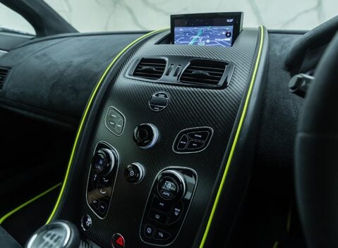 Aston Martin V8 Vantage AMR 20