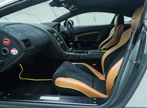 Aston Martin V8 Vantage AMR 16