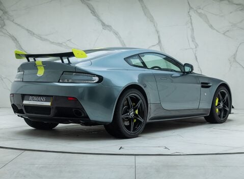 Aston Martin V8 Vantage AMR 6