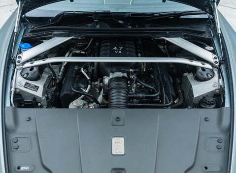 Aston Martin V8 Vantage AMR 44