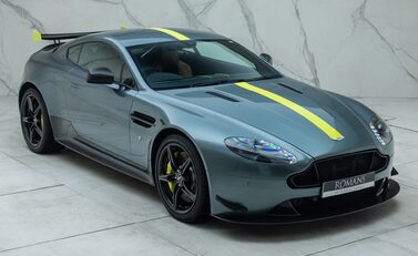 Aston Martin V8 Vantage AMR 11