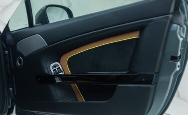 Aston Martin V8 Vantage AMR 23