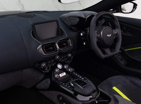 Aston Martin Vantage F1 Edition Roadster 11