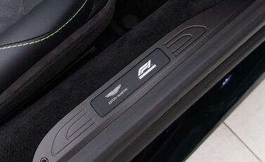 Aston Martin Vantage F1 Edition Roadster 17