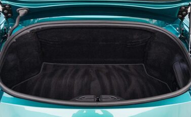 Aston Martin Vantage F1 Edition Roadster 36