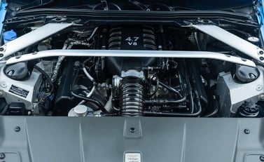 Aston Martin Vantage GT8 41