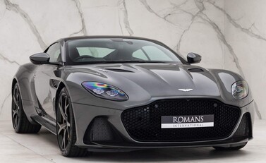 Aston Martin DBS Superleggera 6