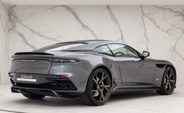 Aston Martin DBS Superleggera 3