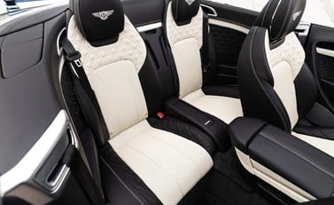 Bentley Continental GT V8 10