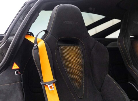 McLaren 765LT V8 SSG 8
