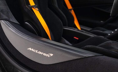 McLaren 765LT V8 SSG 15